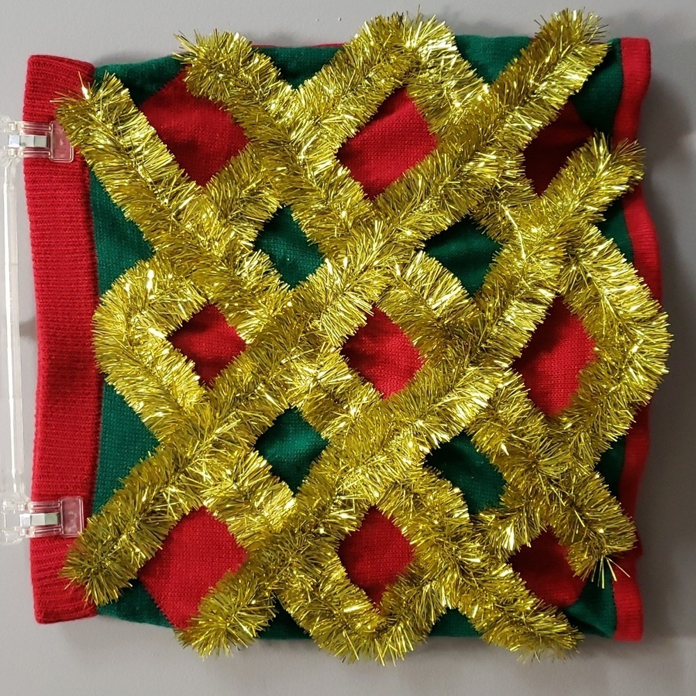 Love on a Hanger NWOT Red and Green Skirt with Gold Garland Trim, L